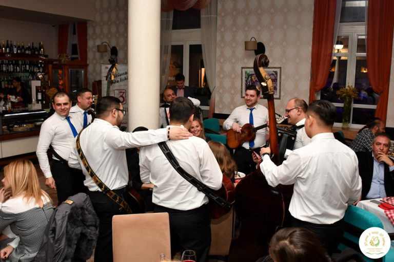 Boemski duh Skadarlije na 50. Prazniku mimoze