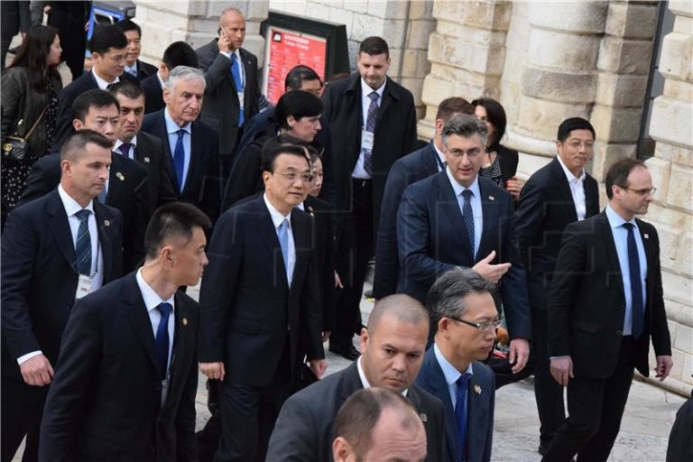 U Dubrovniku na inicijativi 16+1 četrnaest premijera