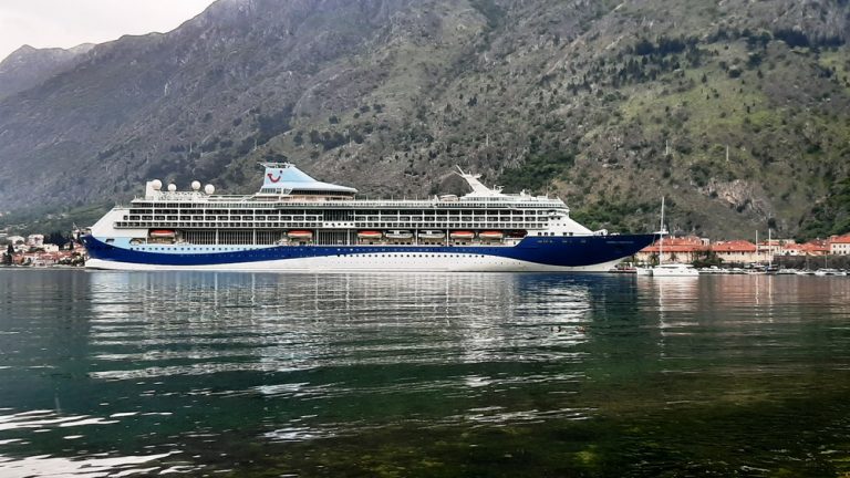 Kruzer britanske kompanije Marella Cruises prvi put uplovio u Kotor