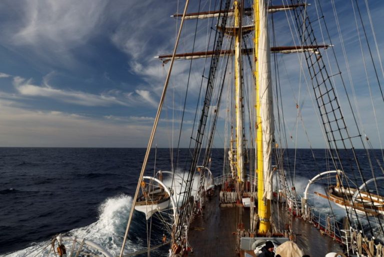 “Jadran” po Mediteranu pratilo nevrijeme i bezbjednjaci Ministarstva odbrane