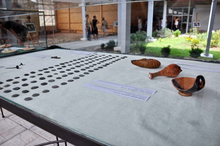 Risan – otvorena izložba artefakata i promovisana knjiga „Mozaici na području Kotora“
