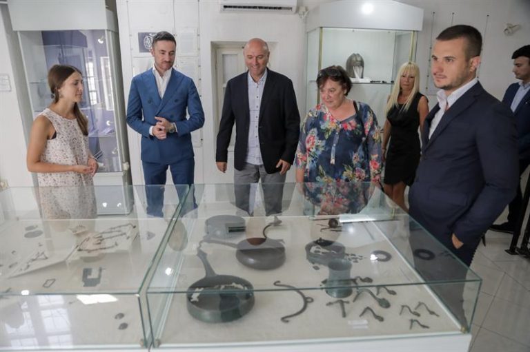 Najavili obnovu festivala Pjesma Mediterana, valorizaciju podvodne arheološke baštine budvanskog akvatorijuma