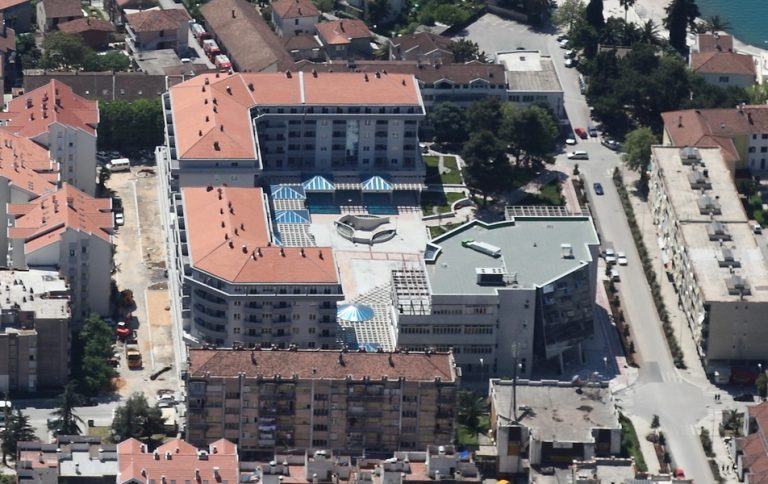 Crnogorska: Nezakonito zapošljavanje u Opštini Tivat posao za inspekciju