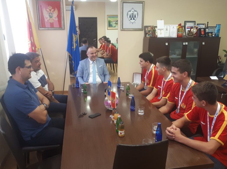 Podrška i priznanja za vaterpoliste reprezentacije Crne Gore iz Herceg Novog