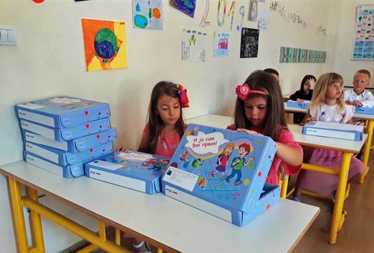 Opština Herceg Novi poklonila udžbenike za 1.419 osnovaca