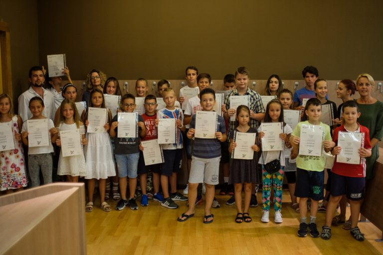 Škola jezika  Waves – savremeni pristup učenju jezika
