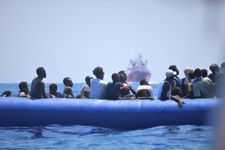 Brod s migrantima potonuo kod Lampeduse: Poginulo 13 žena
