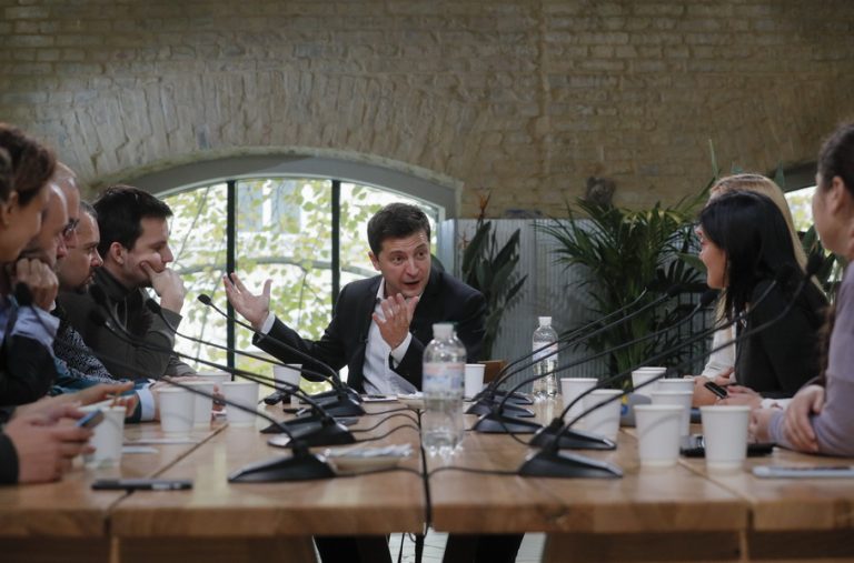 Zelenskij 12-satnom konferencijom za medije postigao svjetski rekord