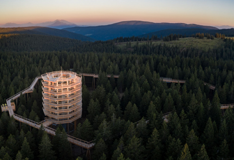 Šetnica na najvišem vrhu Pohorja nova je slovenska turistička atrakcija