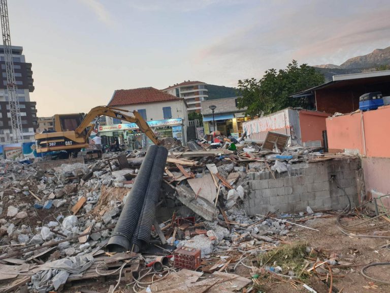 Budvanske diskoteke i lokali brze hrane nestali pred buldožerima