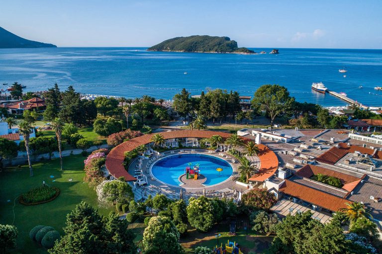 Domaće goste u Budvu privukli popusti za produženi vikend