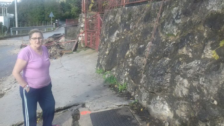 Obilne kiše i nedavni zemljotres dodatno  ugrožavaju lokalni put i objekte u selu Ratiševina