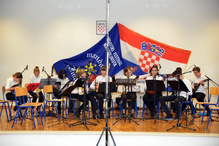 Mandolinski orkestar “Tripo Tomas” osvojio treće mjesto na festivalu „Mandolina Imota“