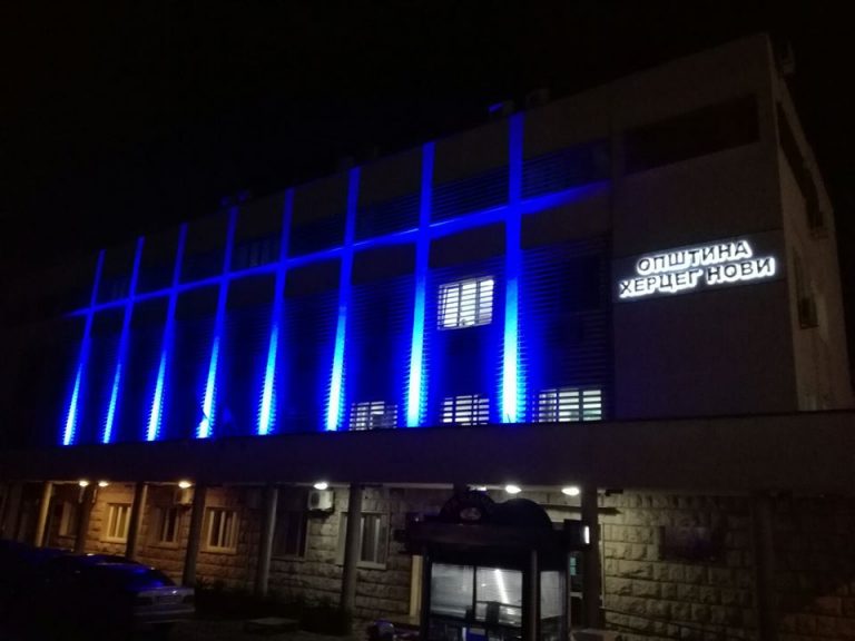Opština H. Novi i Tora osvijetljene u plavo povodom Dana borbe protiv dijabetesa