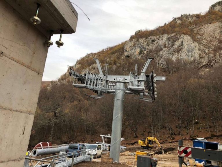Crna Gora – Postavljeni prvi elementi žičare prema Đalovića pećini