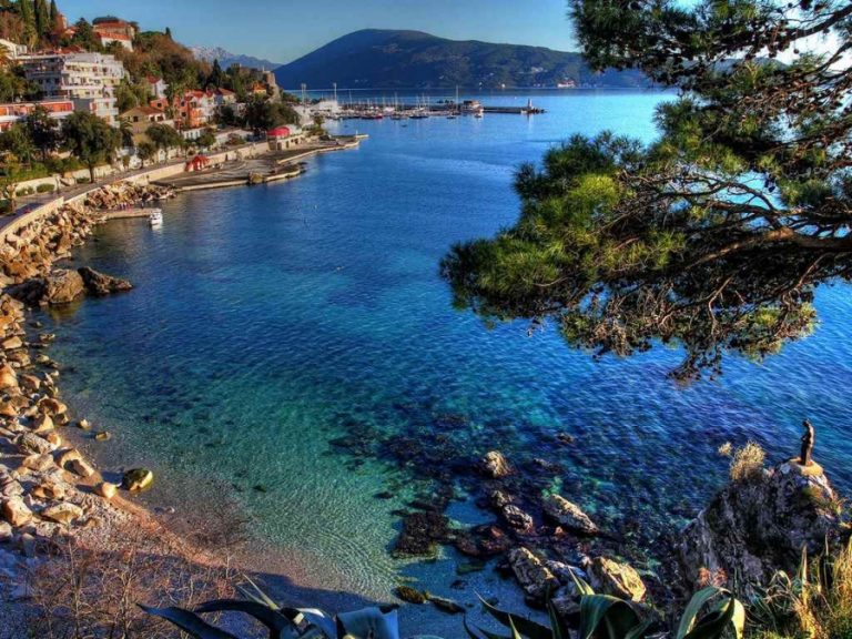 U Herceg Novom zadovoljni posjetom turista, najduže “zadrže” gosta…