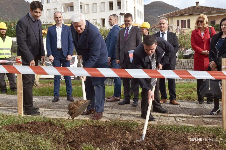 Marković i Kusovac ozvaničili početak gradnje kružnog toka na Jadranskoj magistrali