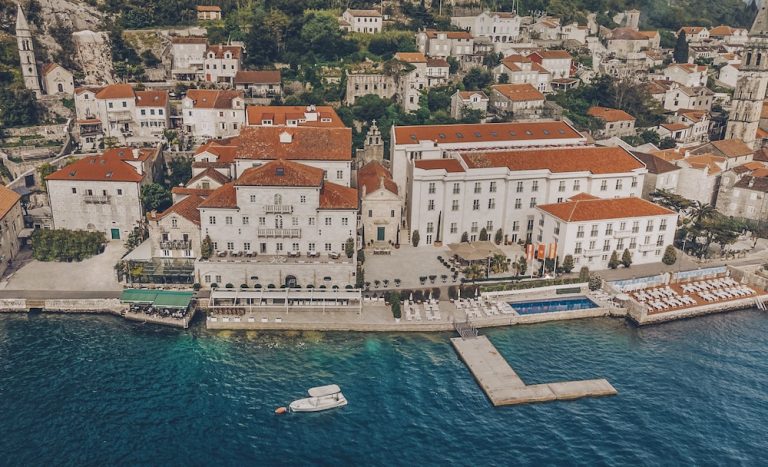 Hotel godine Iberostar Heritage Grand Perast