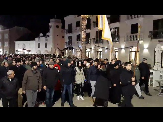 Protestna šetnja vjernika u Tivtu
