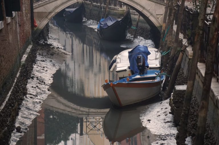 Venecijanski kanali gotovo presušili dva mjeseca nakon velikih poplava