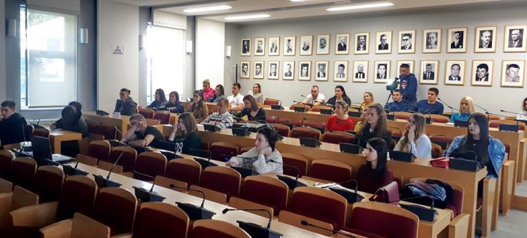 Održana radionica „Mladi i digitalni marketing“