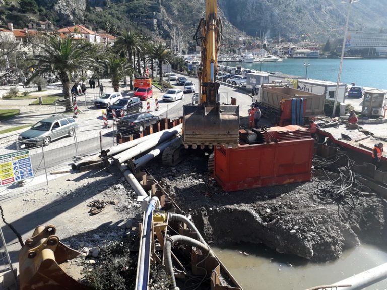 DPS Kotor – Zašto vam smeta izgradnja pothodnika, čiji su radovi u toku i koji će se sigurno završiti…