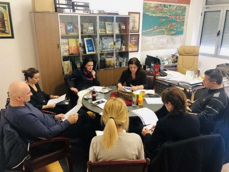 Opština Tivat sa 15.000 eura podržava aktivnosti obrazovnih institucija….