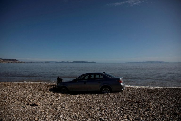Nakon velikih oborina – vlasnik ga traži, a BMW na plaži…