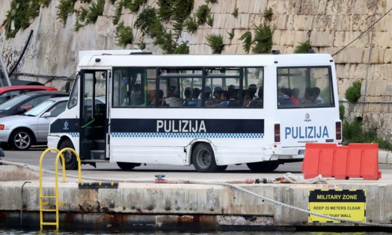 Uhapšeno preko polovine saobraćajnih policajaca na Malti, uključujući šefa