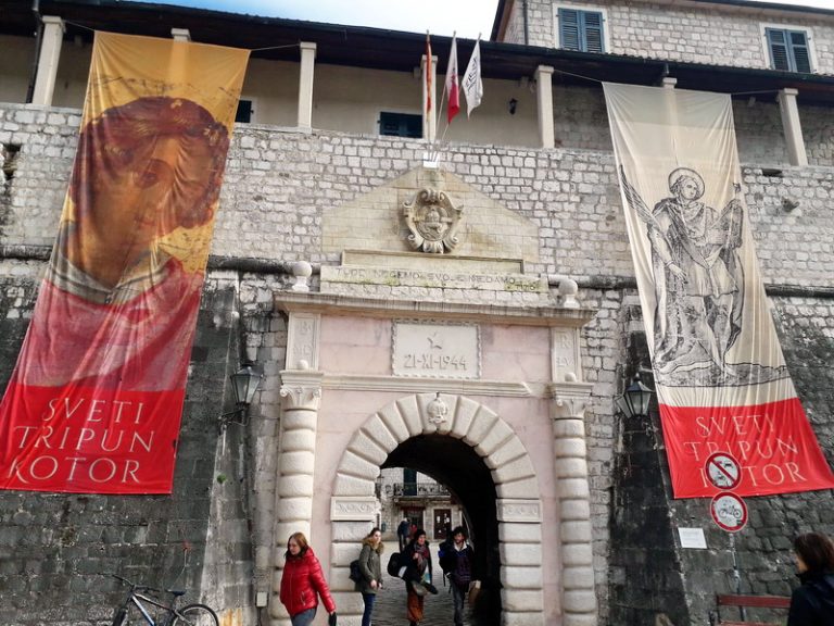 Vanjska proslava Svetog Tripuna zaštitnika Kotorske biskupije i grada Kotora u nedjelju 9. februara