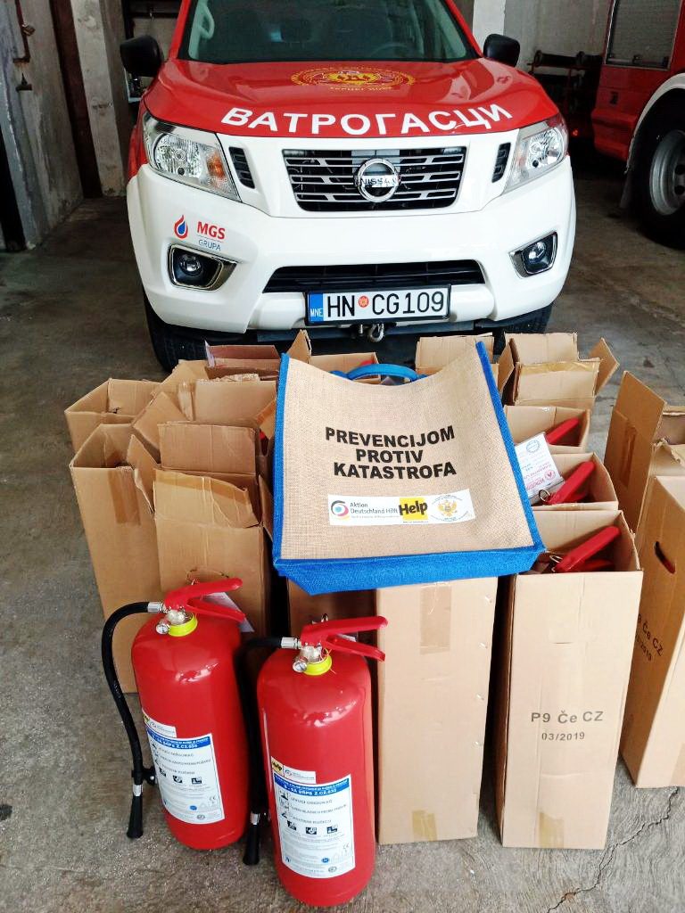 Akcija Službe zaštite i spašavanja i organizacije Help: Građanima na poklon 20 protivpožarnih aparata