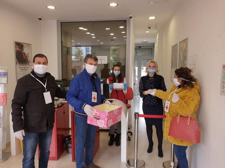 Aktivisti NVO Miholjski zbor besplatno podijelili više od 500 zaštitnih paketa