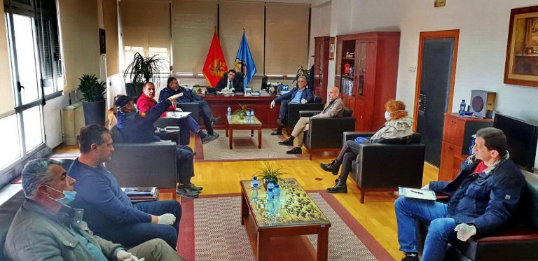 Tivat – smanjiti građevinske radove i bacanje otpada