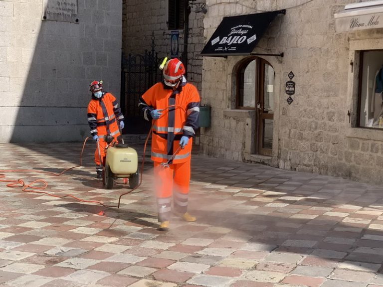 Kotor – dezinfekcija ulica i trgova