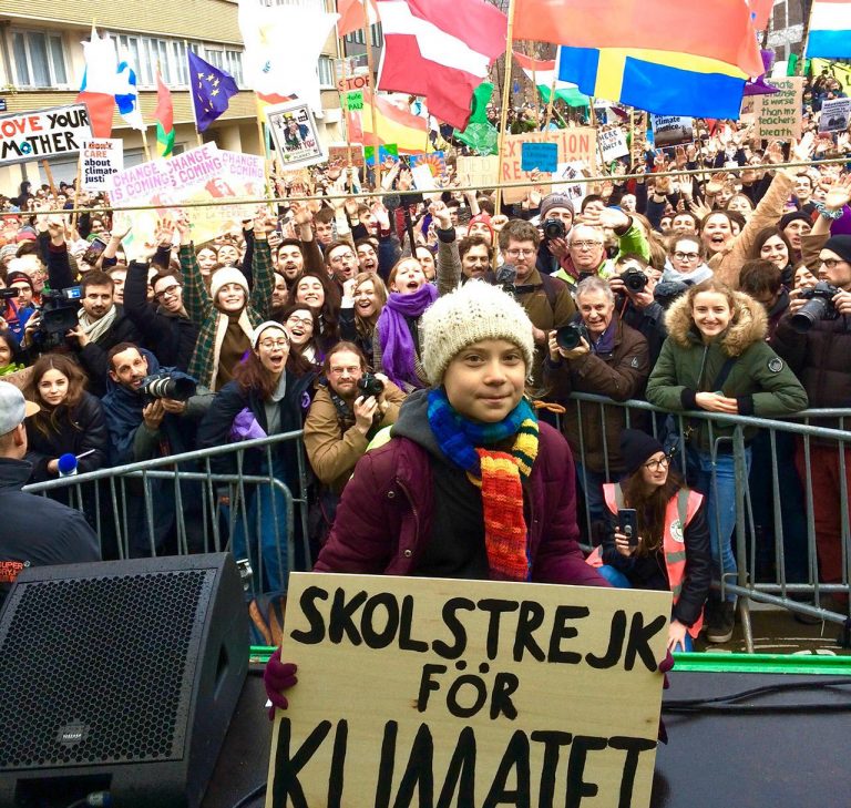 Hiljade ljudi s Gretom Thunberg na protestu za klimu