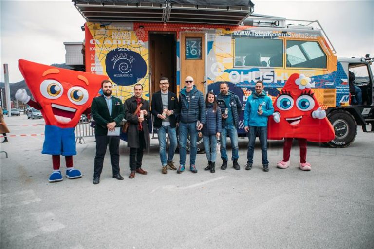 Češka ekspedicija oko svijeta stigla u Zagreb, dalje nastavljaju prema Crnoj Gori…