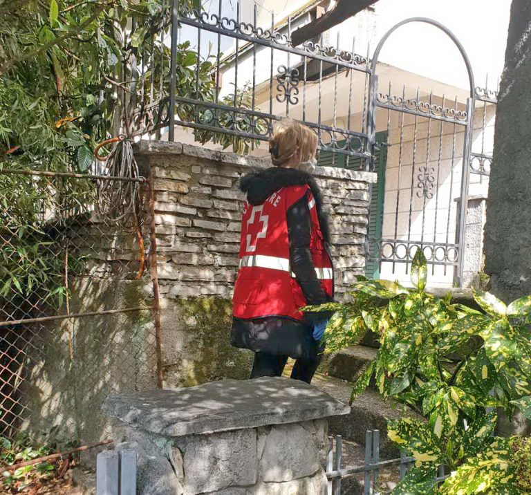 Apel apotekama, bankama, trgovinama: Pomozite rad volontera