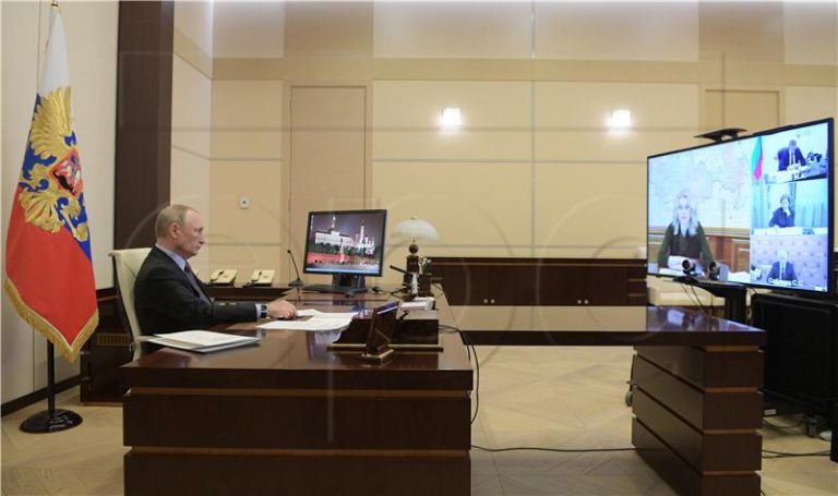 Putin u samoizolaciji zbog slučajeva koronavirusa u njegovom okruženju