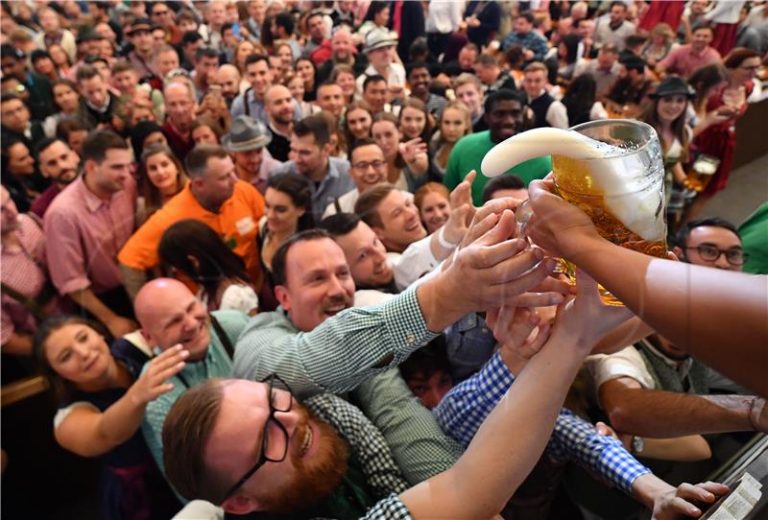 Najveći svjetski festival piva Oktoberfest se otkazuje zbog opasnosti širenja koronavirusa