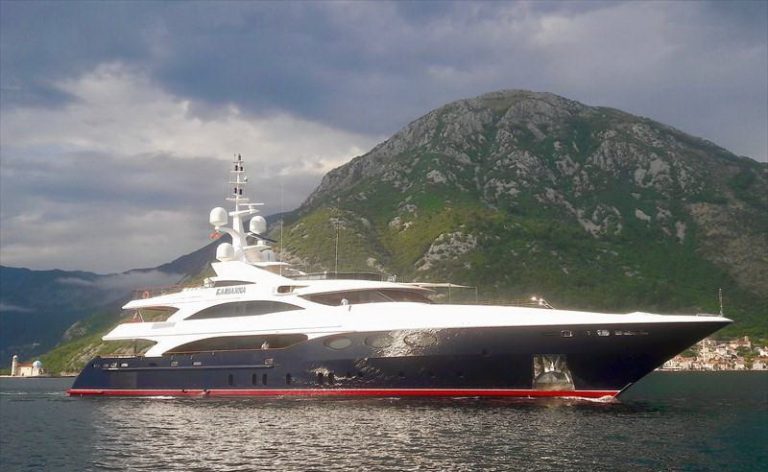 U Porto Montenegro danas su uplovile dvije veće strane jahte
