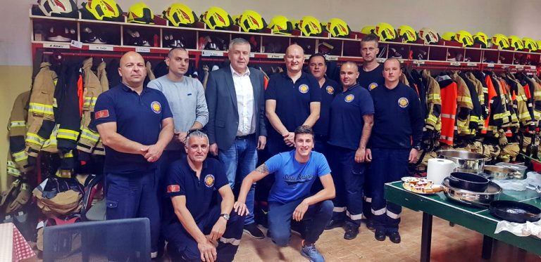 Predsjednik Opštine Kotor  posjetio SZS i čestitao Međunarodni dan vatrogasaca