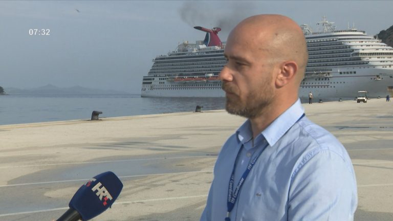 U Dubrovnik uplovio kruzer, iskrcat će se 756 pomoraca