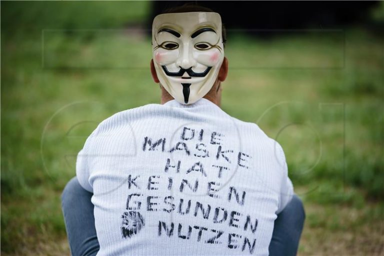 Protesti u Njemačkoj protiv mjera ograničenja zbog pandemije
