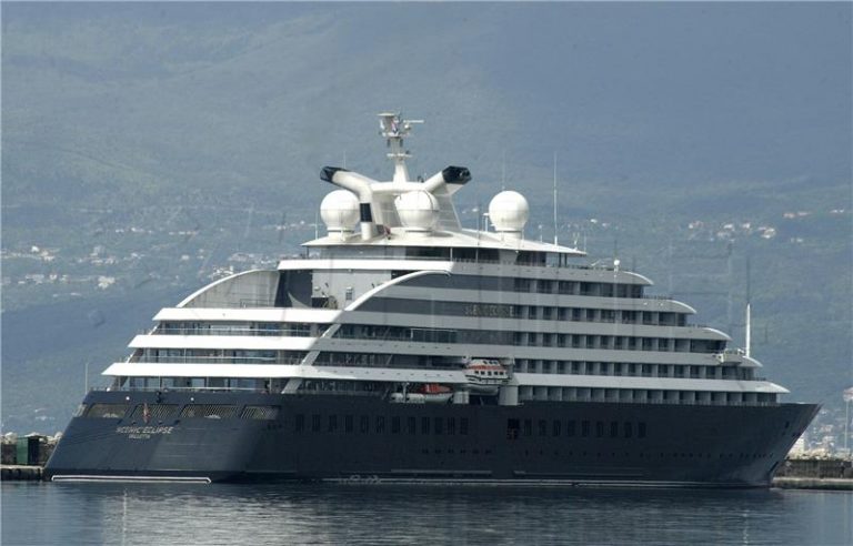 Polarni kruzer “Scenic Eclipse” na vezu u riječkoj luci