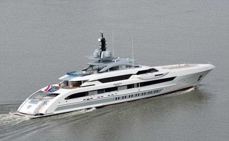 Porto Montenegro – uplovila megajahta „Galactica Super Nova“