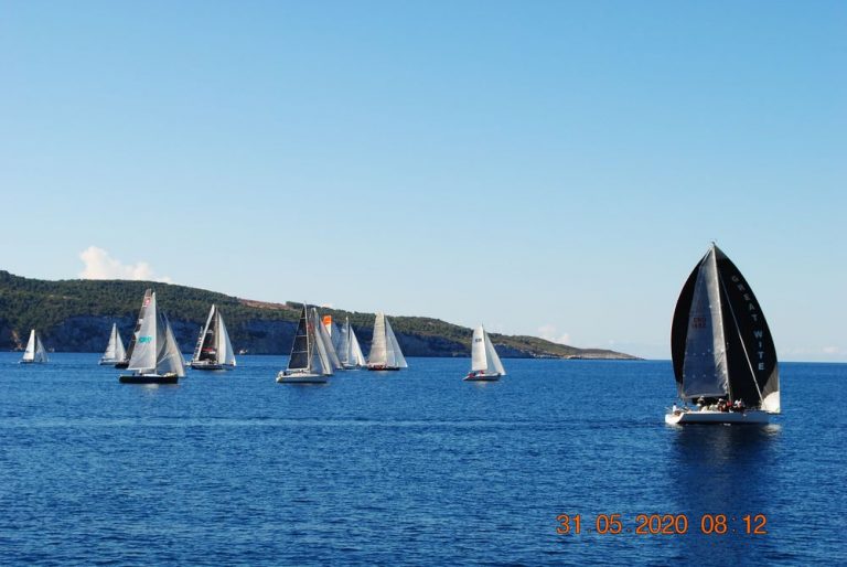 Krenule regate – Održana 29. Komiška regata