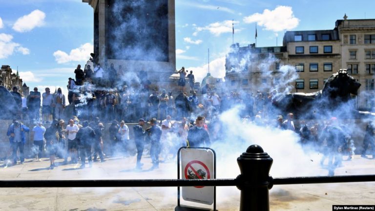 Sukob policije i demonstranata u Londonu