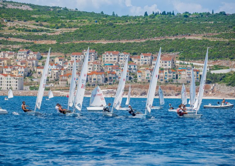 U Luštici Bay se održava Otvoreno prvenstvo CG u jedrenju