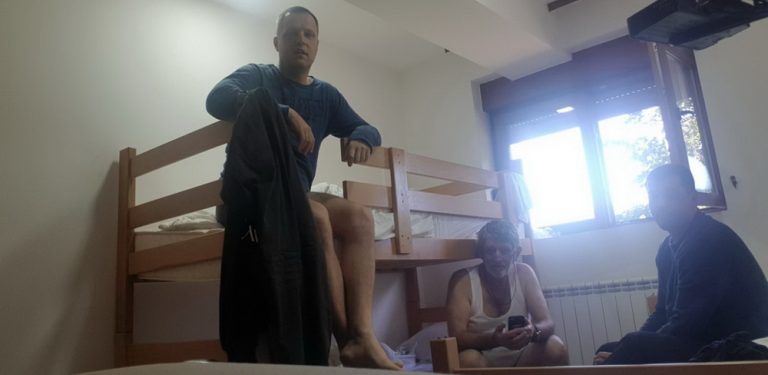 Ponovno problemi sa stavljanjem u karantin naših pomoraca – zatvoreni po troje na Vučju