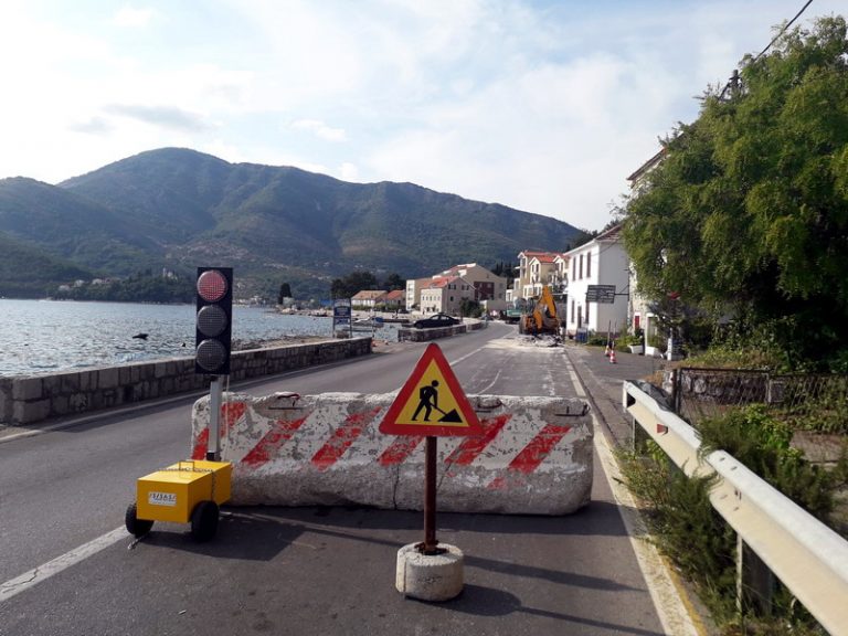 Tivćani trpe posljedice višemjesečnih građevinskih radova čiji je investitor Regionalni vodovod